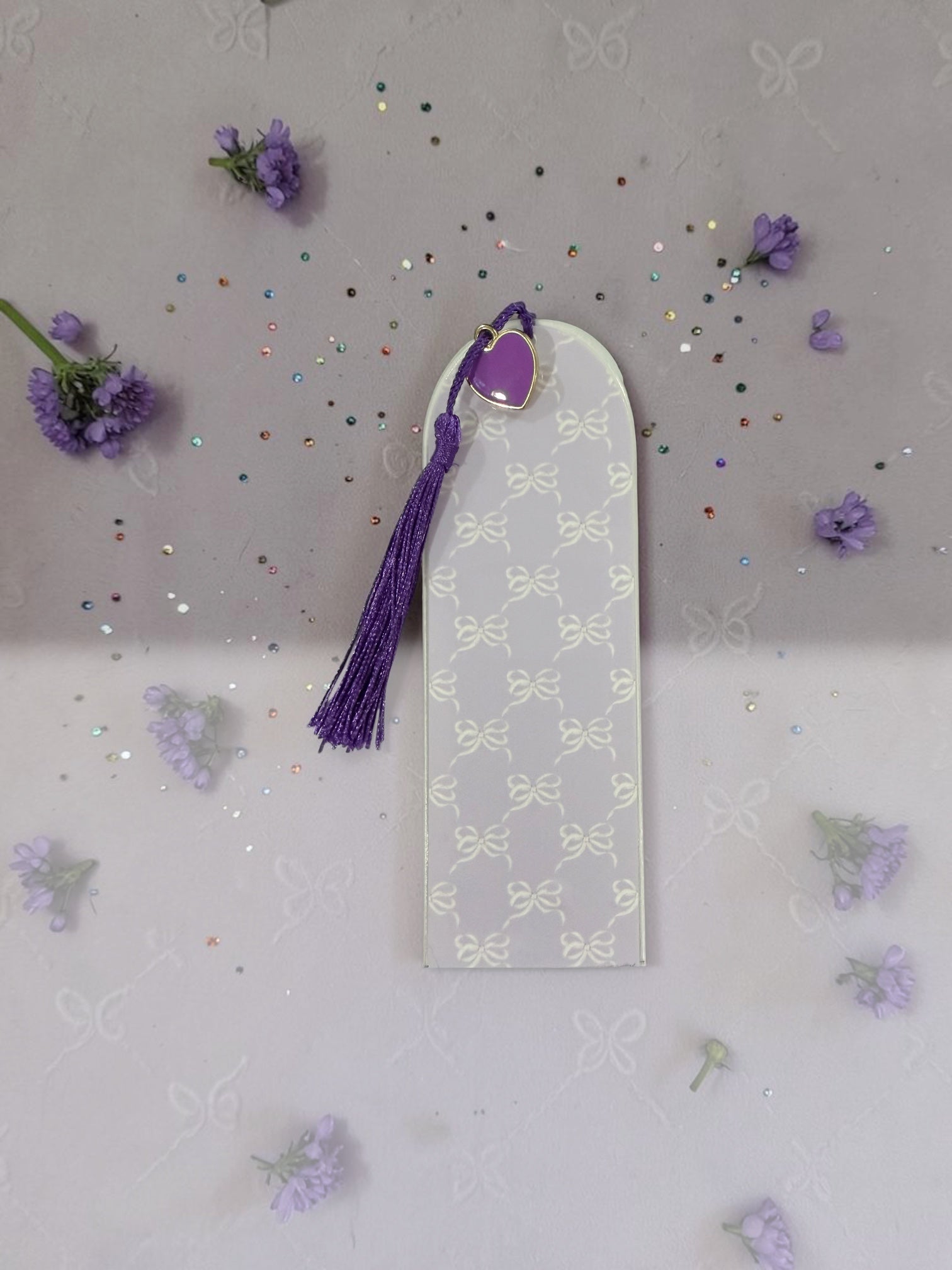 Book mark purple bows